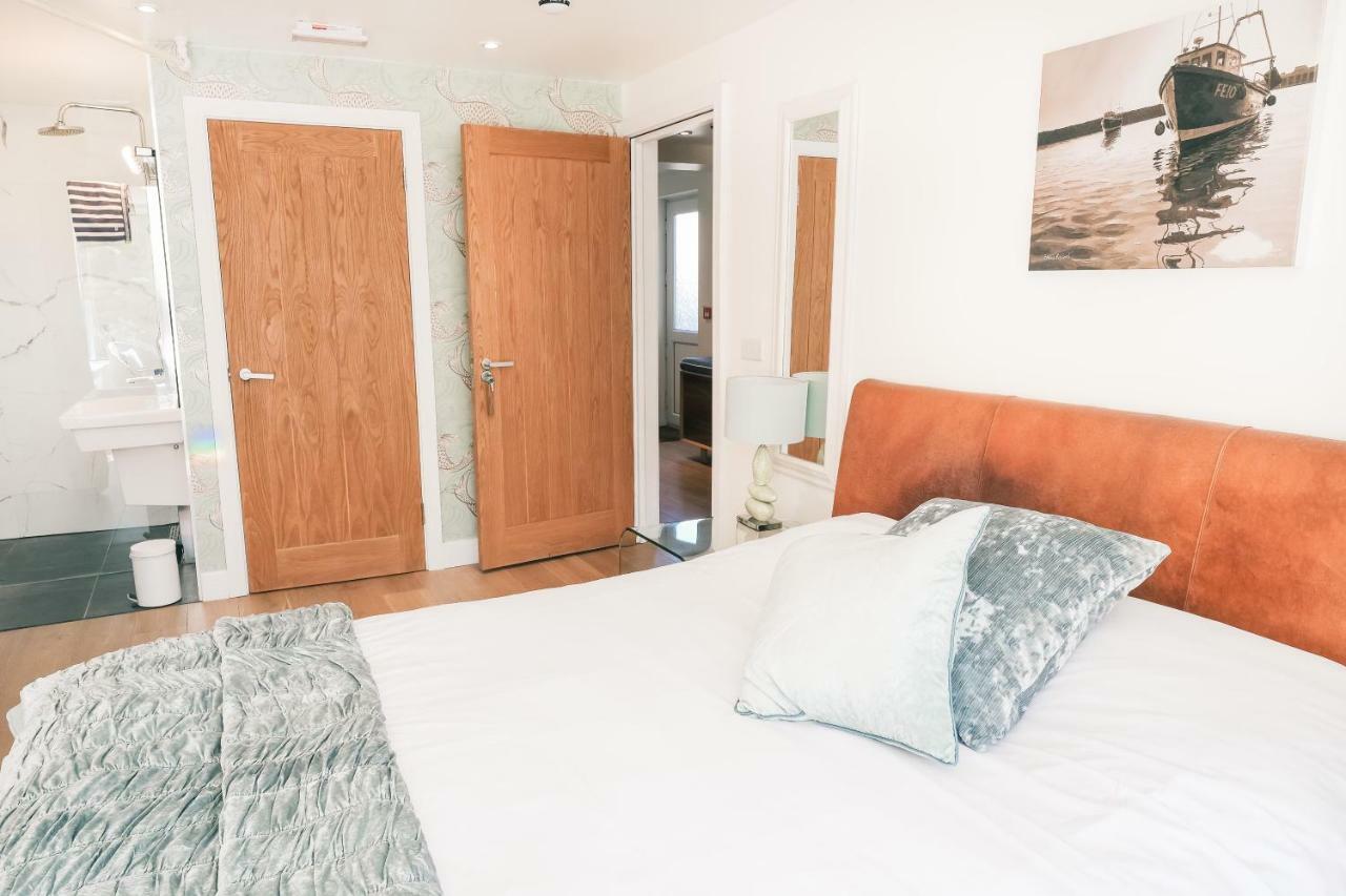 The Beach Bed & Breakfast Hythe  Exterior photo
